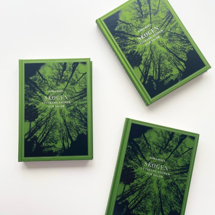 Skogen: i folktro, sägner och sagor" - Tora Wall, ISBN 9789189696761  5